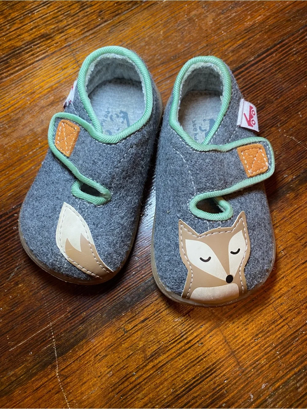 EUC See Kai Run Felted Wool Cruz II Velcro Crib Shoe Grey Fox Slippers